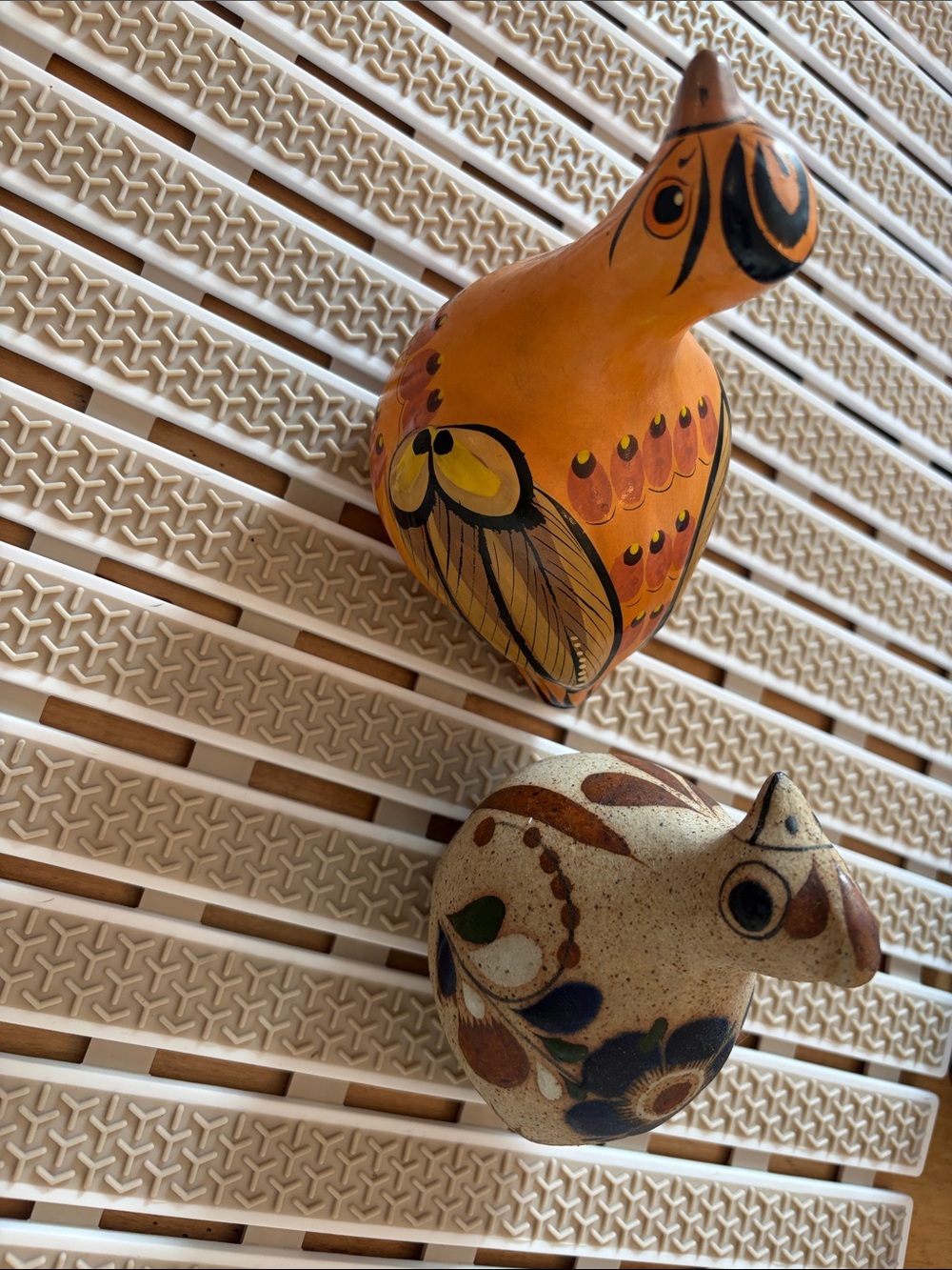 Hand-Painted Mexican Ceramic Bird Figurines Orange & Speckled Beige - Signed